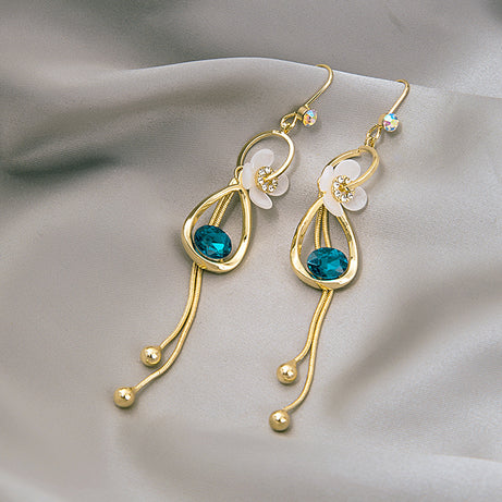 White Flower Hollow Teardrop Chain Design Dangle Earrings With Shiny Zircon Decor Elegant Style Copper Jewelry Female Gift