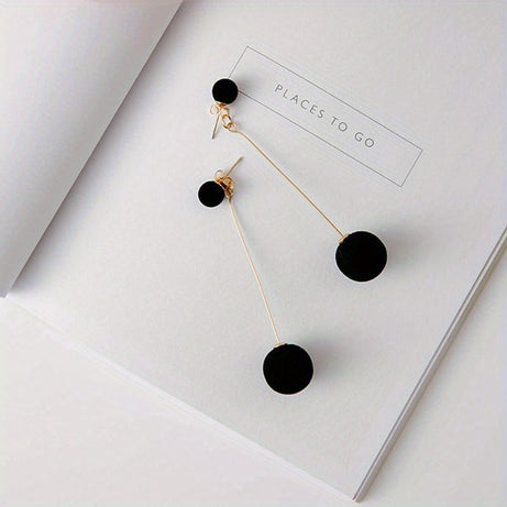 1pair New Black Wool Ball Earrings, Female Simple Autumn And Winter Velvet Round Ball Long Pendant Temperament Earrings Ear Studs, Ideal choice for Gifts