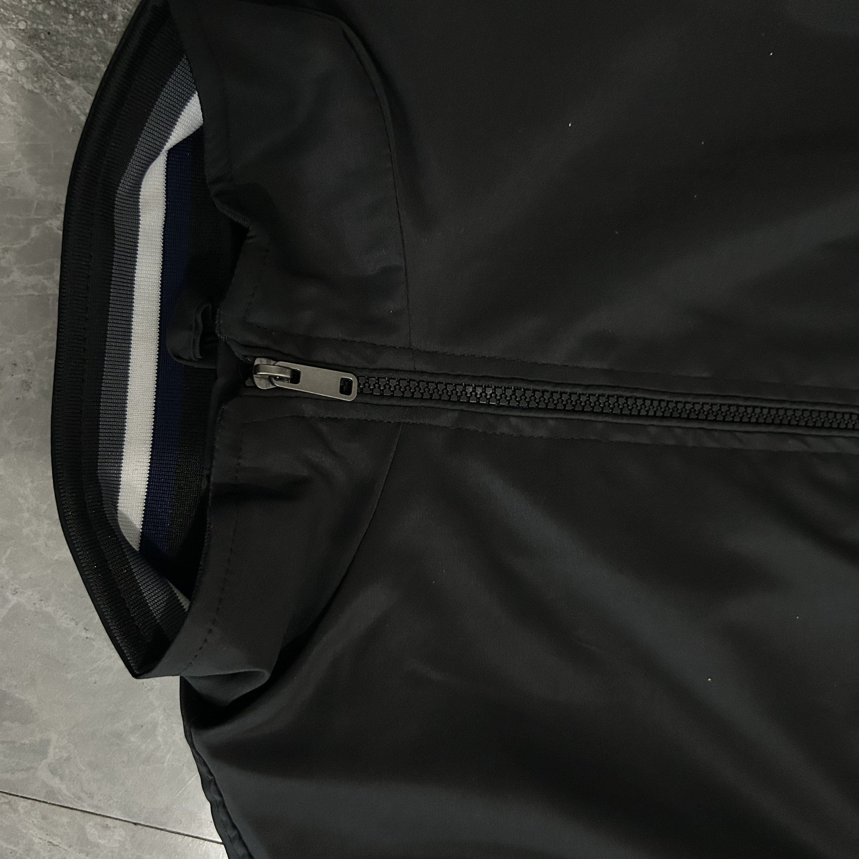 Sophie Store Elevate Your Style: Men's Regular Fit Stand Collar Windbreaker for a Hipster College Look in Spring and Autumn