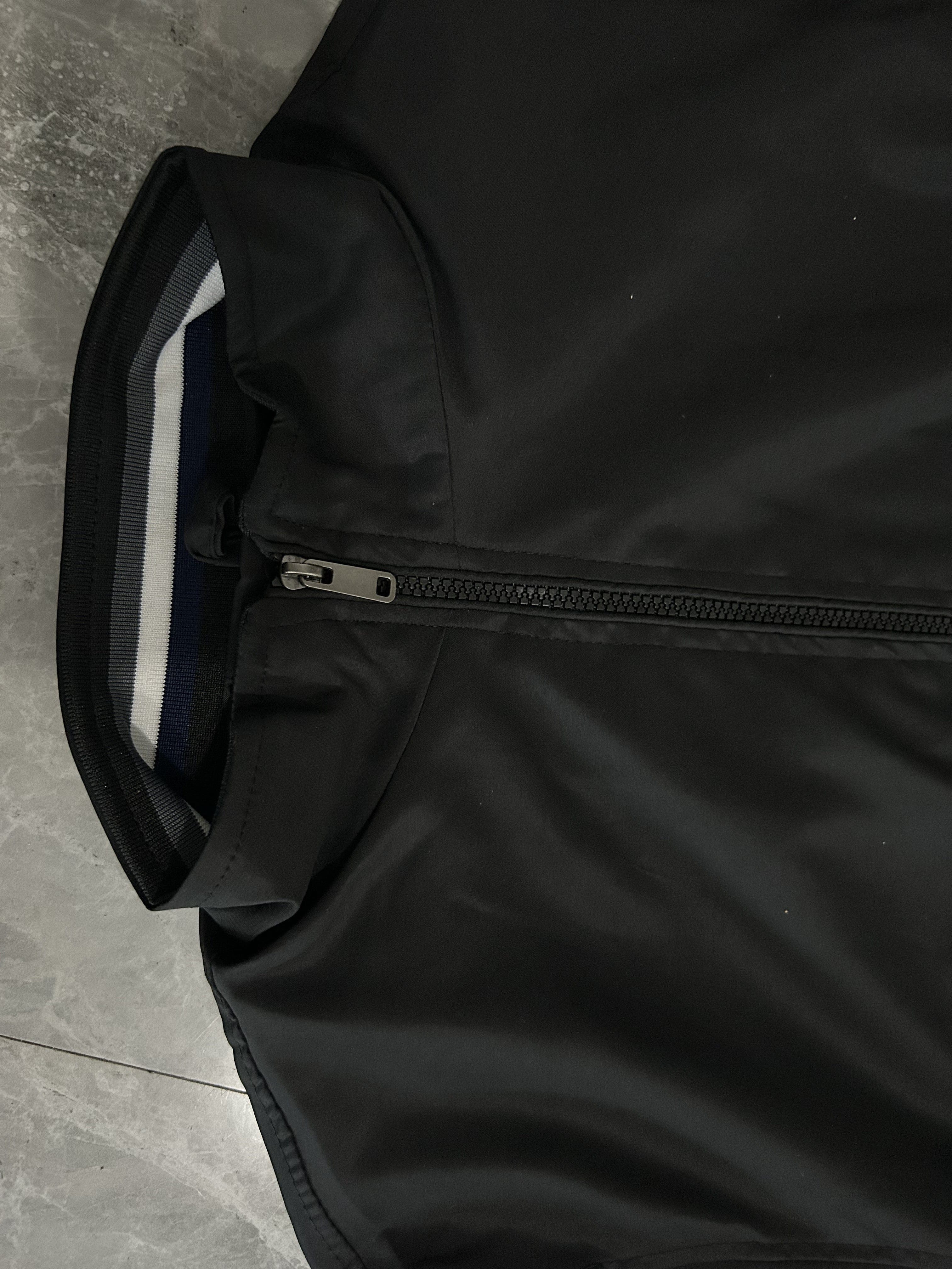 Sophie Store Elevate Your Style: Men's Regular Fit Stand Collar Windbreaker for a Hipster College Look in Spring and Autumn