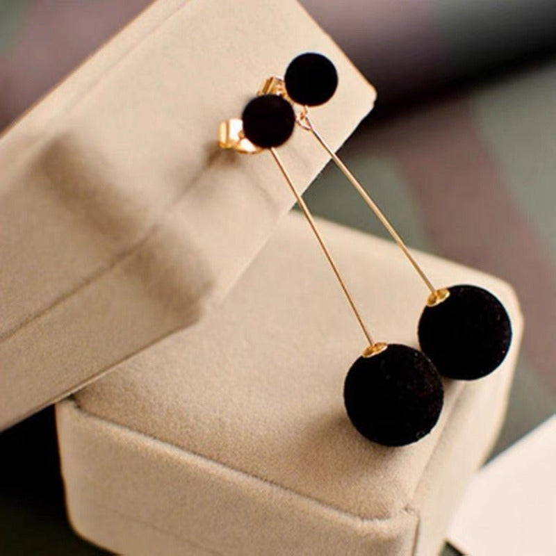 1pair New Black Wool Ball Earrings, Female Simple Autumn And Winter Velvet Round Ball Long Pendant Temperament Earrings Ear Studs, Ideal choice for Gifts