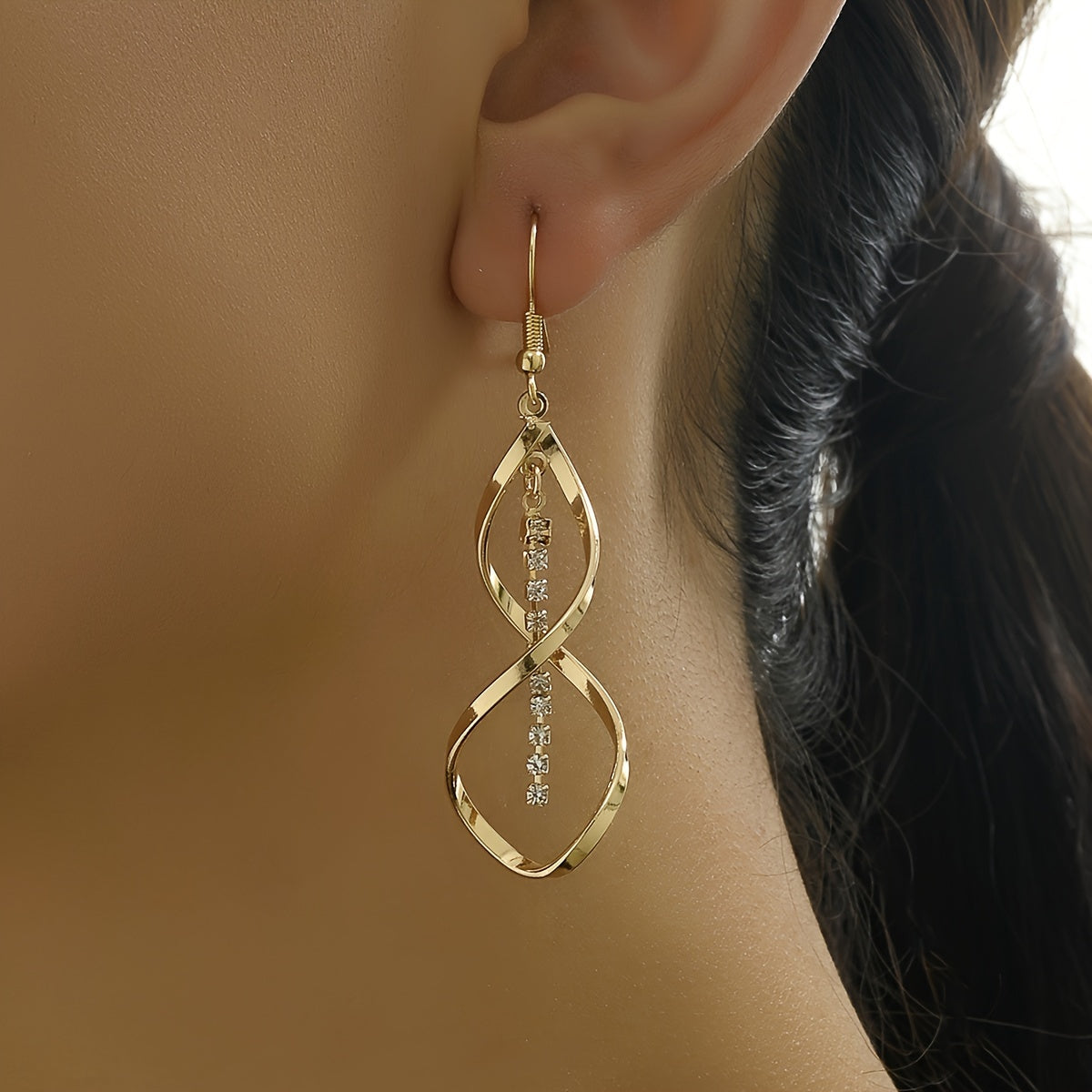 Creative Spiral Design Dangle Earrings Iron 18K Gold Plated Jewelry Rhinestones Inlaid Elegant Luxury Style For Women Party Earrings