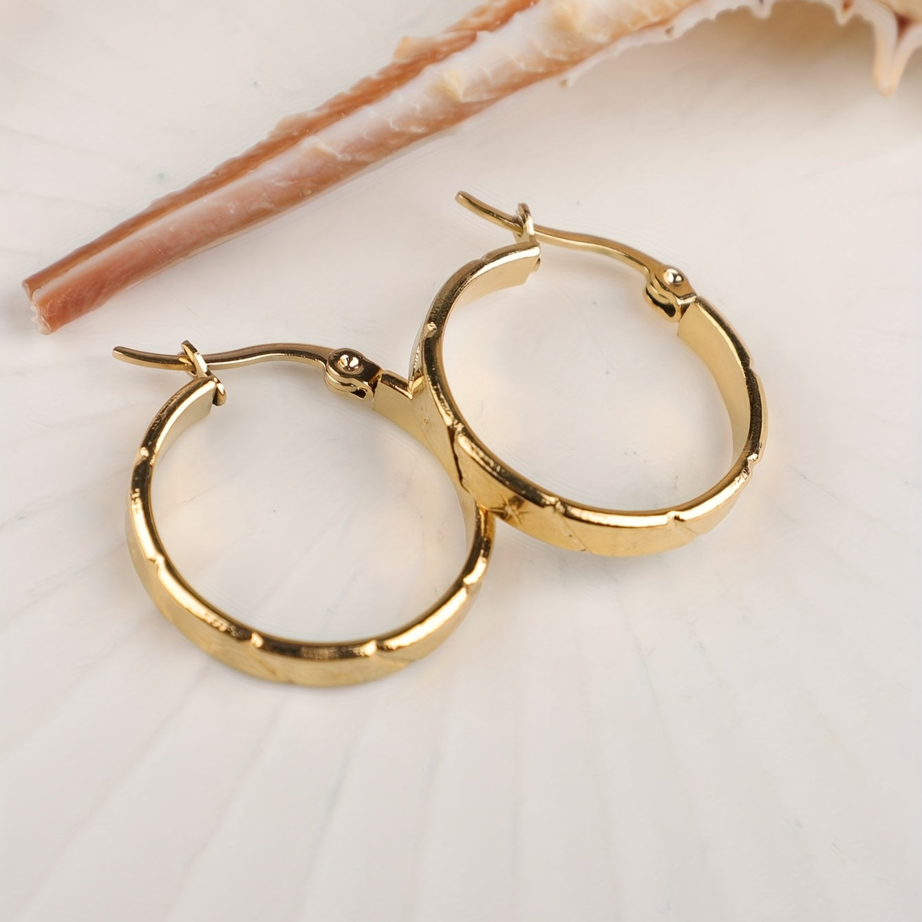 1 Pair Of Golden Stainless Steel Rice Pattern Circle Earrings For Women Girls Hypoallergenic Ear Jewelry