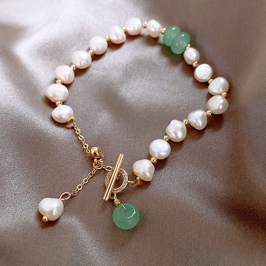 Trade Castle womens Irregular pearl Women Irregular Freshwater Pearl Adjustable Bracelet