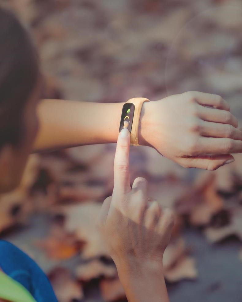 tradecastle smartwatch Adult Smart Call Bracelet Bluetooth Headset